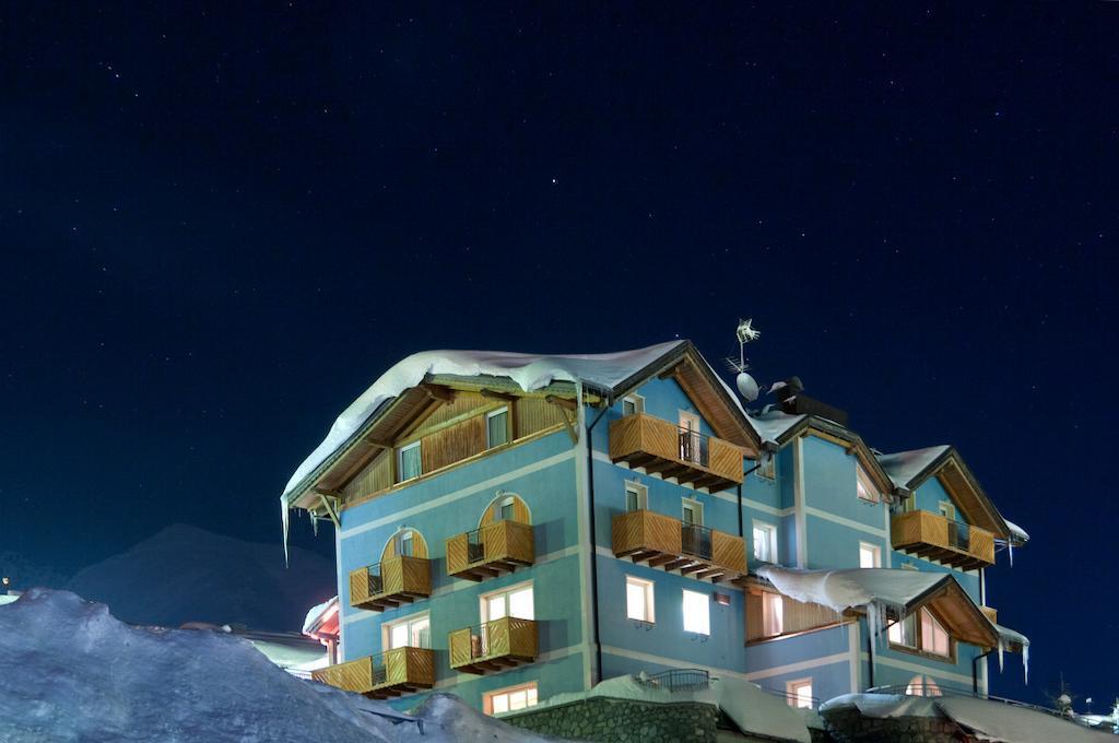 Hotel Cielo Blu Passo del Tonale Exterior foto